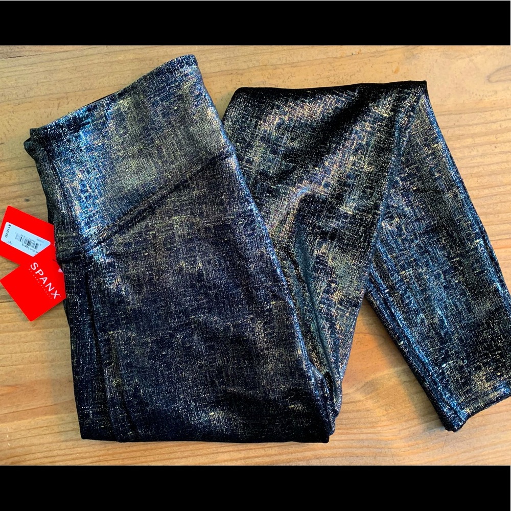 SPANX Velvet Shine Leggings, LARGE, Black Gold